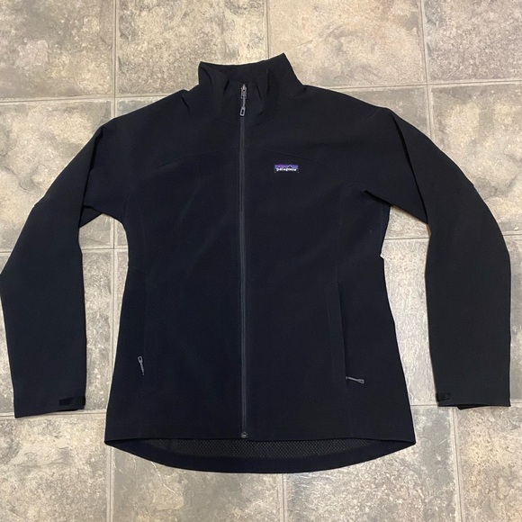 Patagonia Women’s Black Jacket - Picture 1 of 4